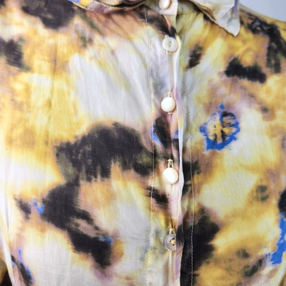 Krista Larson | Wearable Art | Button Up - Picture 16 of 16